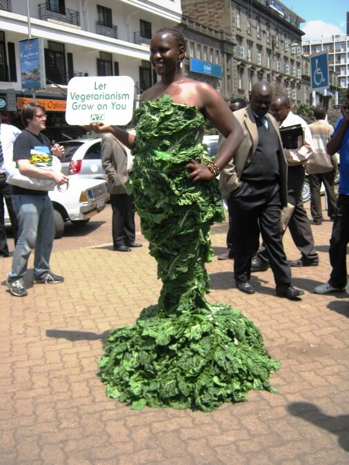 Lettuce-Lady-Nairobi-Kenya-July-13-2010-1-506x674